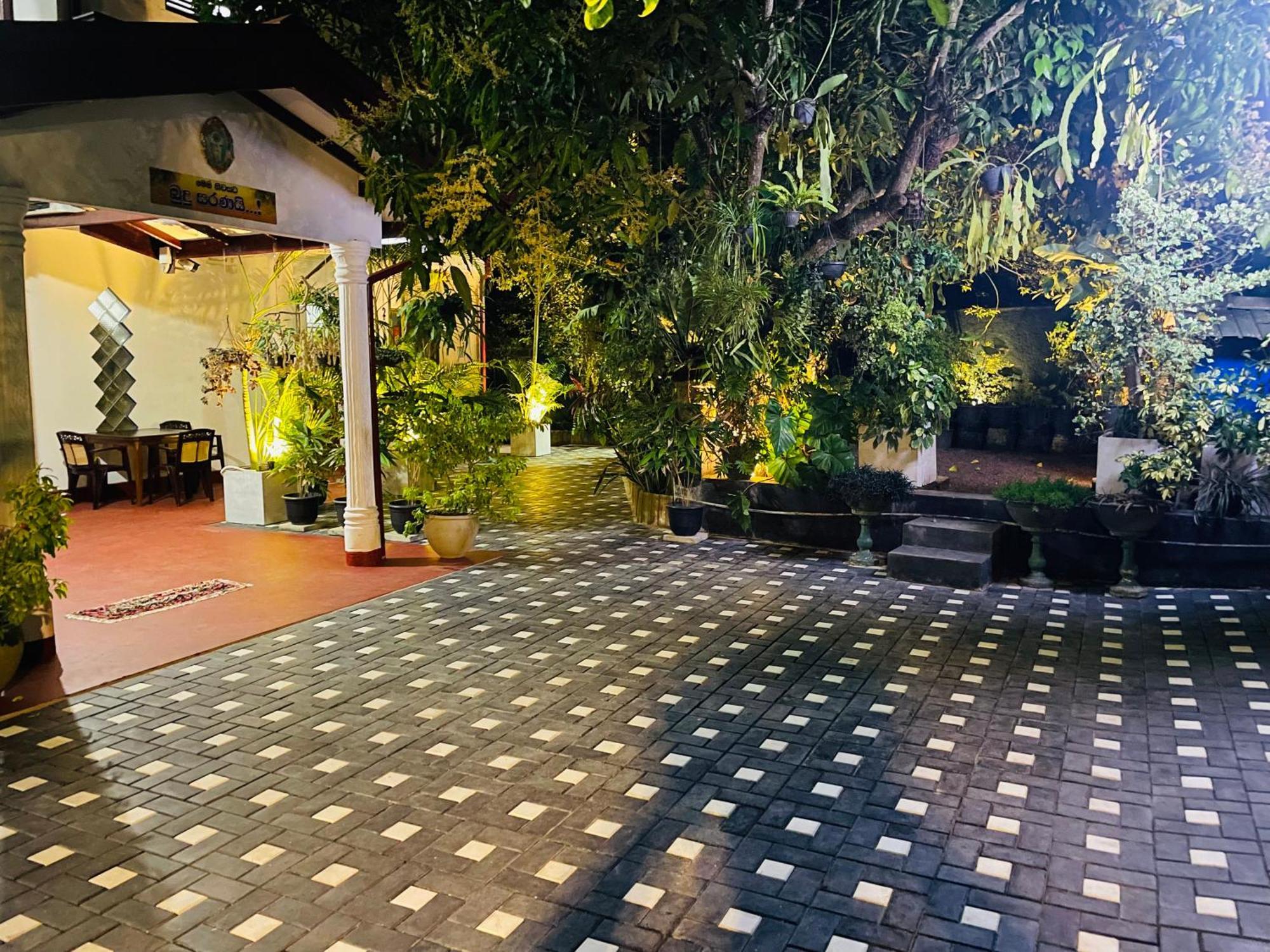 Kanthi Holiday Rest Homestay Mirissa Dış mekan fotoğraf