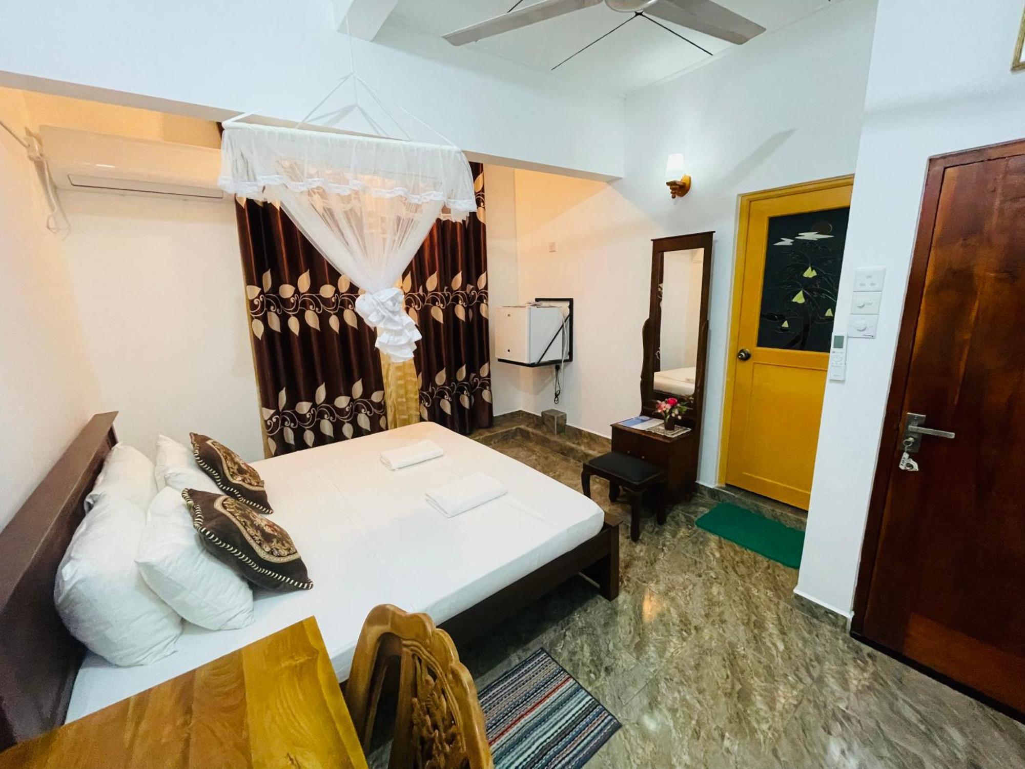 Kanthi Holiday Rest Homestay Mirissa Dış mekan fotoğraf